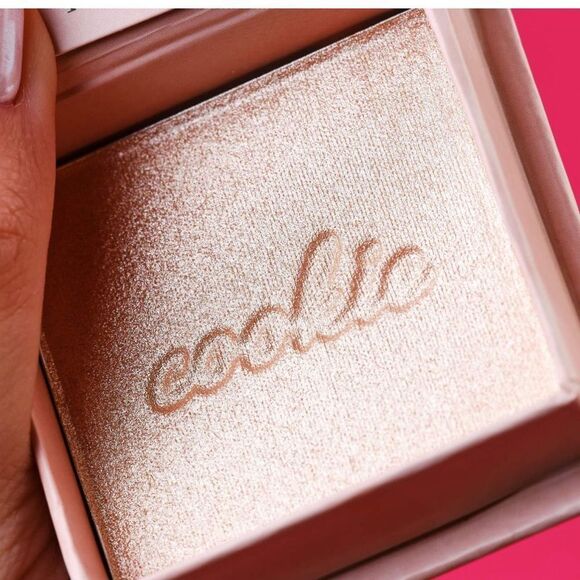 NEW BENEFIT COSMETICS Shimmer Finish Powder Highlighters - Picture 4 of 8